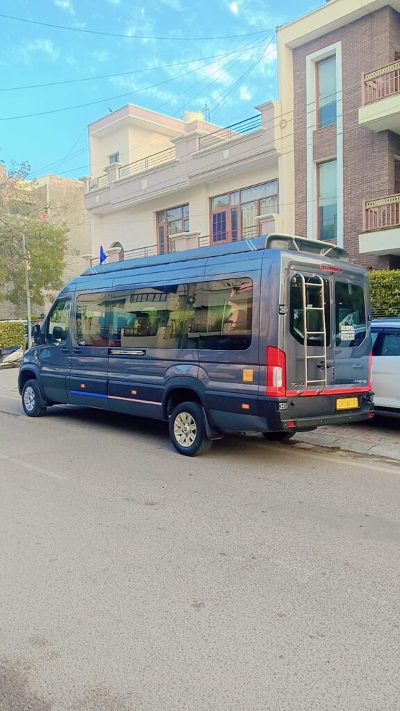 b73720c0 2e1e 47ef 9e09 9a65d14dd301 Luxury Maharaja Force Urbania on Rent Chandigarh